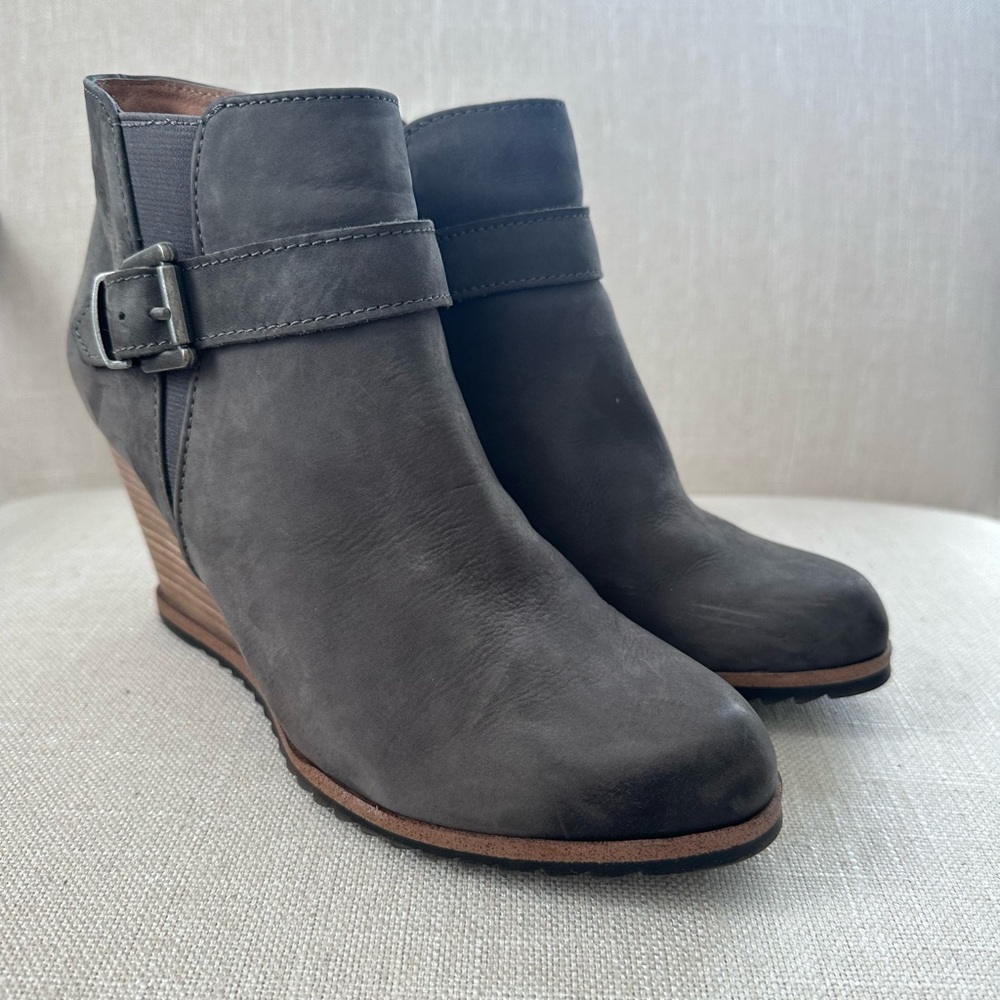 Caslon Grey Leather Bootie - Size 7.5 / 38